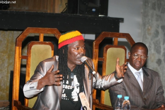 Alpha Blondy à propos de Tiken Jah : “Pourquoi nous ne pouvons pas nous entendre”